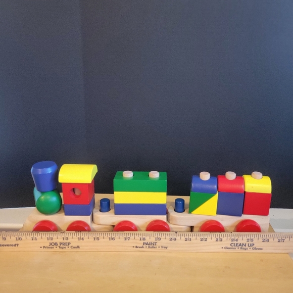 Melissa & Doug 18-piece Wooden Teain Set Ages 2+ - Picture 3 of 13